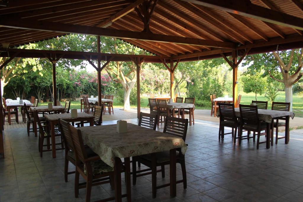Ozge Bungalow Hotel Чирали Экстерьер фото